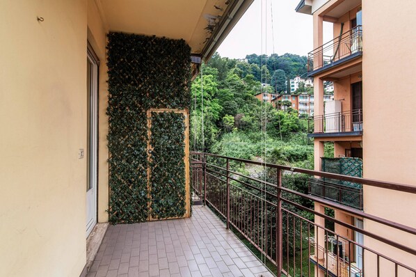 Apartemen, balkon | Teras/patio