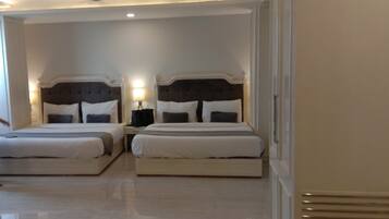 Kamar Quadruple Deluks | Kedap suara, Wi-Fi gratis, dan seprai linen