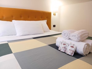 Junior-Chalet, 1 Schlafzimmer, Nichtraucher | 1 Schlafzimmer, BĂŒgeleisen/BĂŒgelbrett, kostenloses WLAN, BettwĂ€sche
