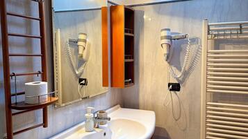 Standard Double Room | Bathroom | Hair dryer, bidet, towels, soap