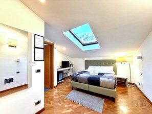 Standard Double Room | 1 bedroom, iron/ironing board, free WiFi, bed sheets - Attic Garden (Rome)