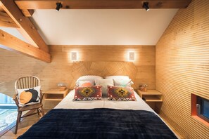 1 quarto, escrivaninha, ferros/tábuas de passar roupa, Wi-Fi de cortesia