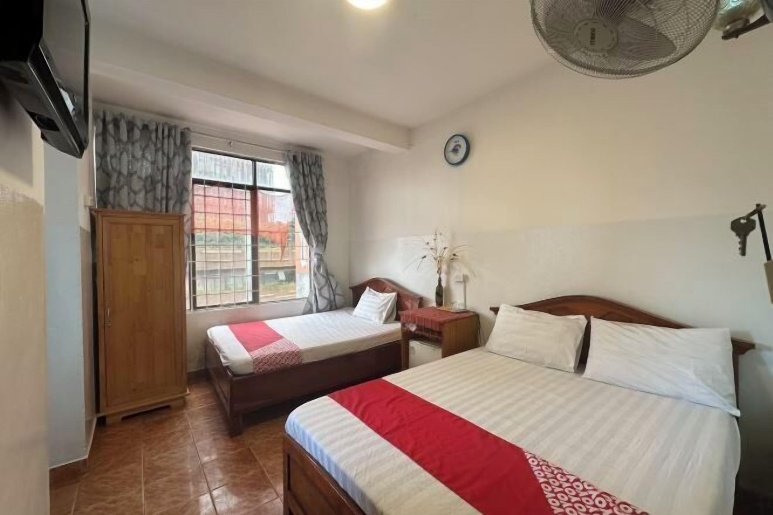 Bàn, khu vực làm việc phù hợp cho laptop 