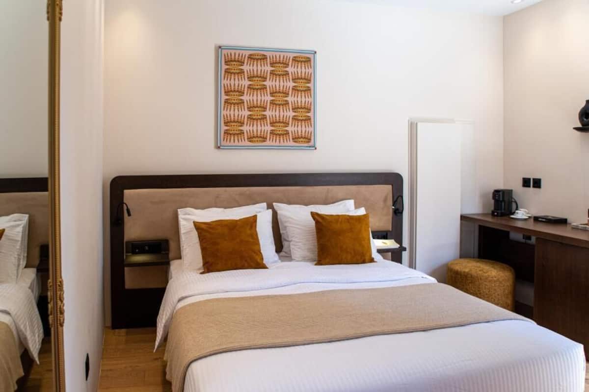 Acropolis View Suite with Terrace