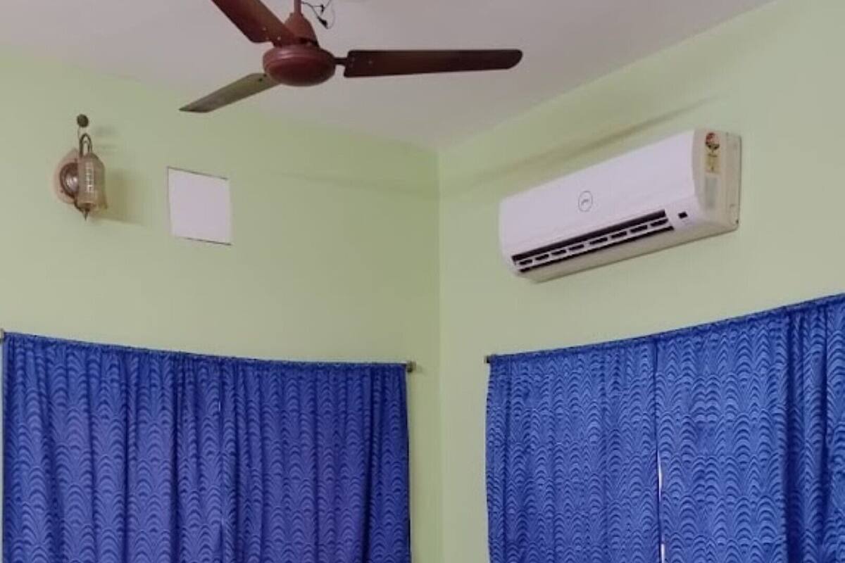 Standard Double Room | Soundproofing, free WiFi, bed sheets