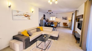 Fireplace - A picturesque holiday home, located in a quiet part of the Rovinj municipality (Rovinjsko Selo)