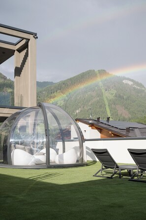 Luxe beddengoed, donsdekens, bedden met traagschuimmatrassen