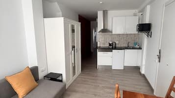 Departamento Confort | Área de sala de estar | Smart TV de 37 pulgadas con canales digitales