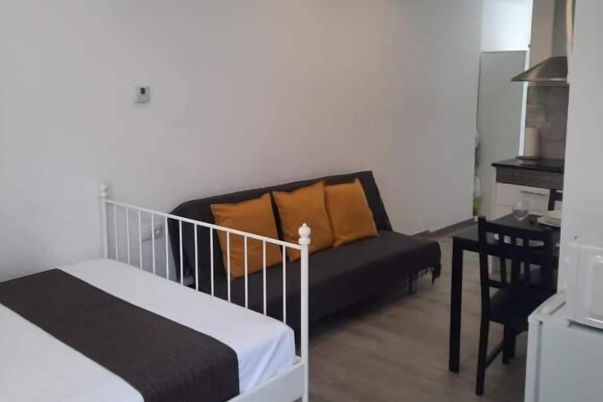 Basic Apartment, City View | 1 bedroom, soundproofing, iron/ironing board, free WiFi