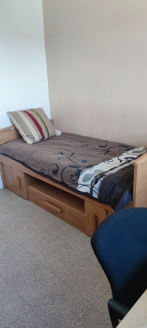 1 bedroom, iron/ironing board, WiFi, bed sheets