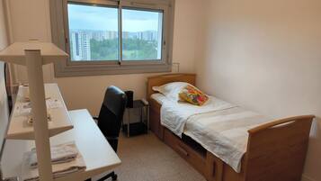 1 slaapkamer, een strijkplank/strijkijzer, wifi, beddengoed