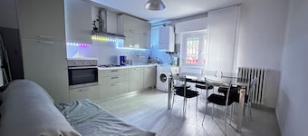 The Best Place in Rimini-Sea 200m-Restaurants-Peace-Markets In Walkingmoveonfoot