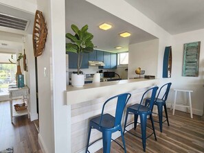 Fridge, microwave, oven, dishwasher - Blue Heron Retreat at Litchfield by the Sea - View of Saltwater Lake (Pawleys Island)