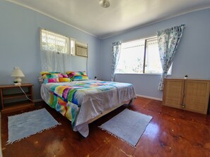 3 bedrooms, in-room safe, desk, iron/ironing board