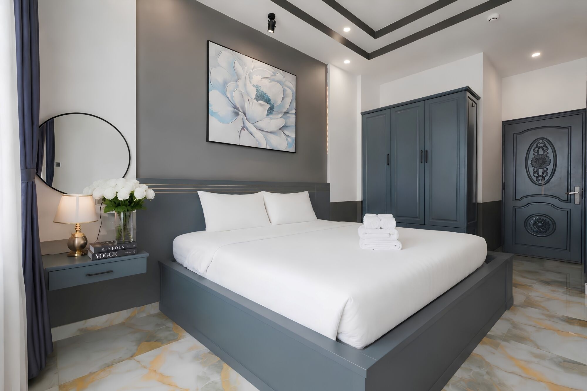 Premium Room with Balcony and AC | Premium bedding, down duvets, minibar, desk