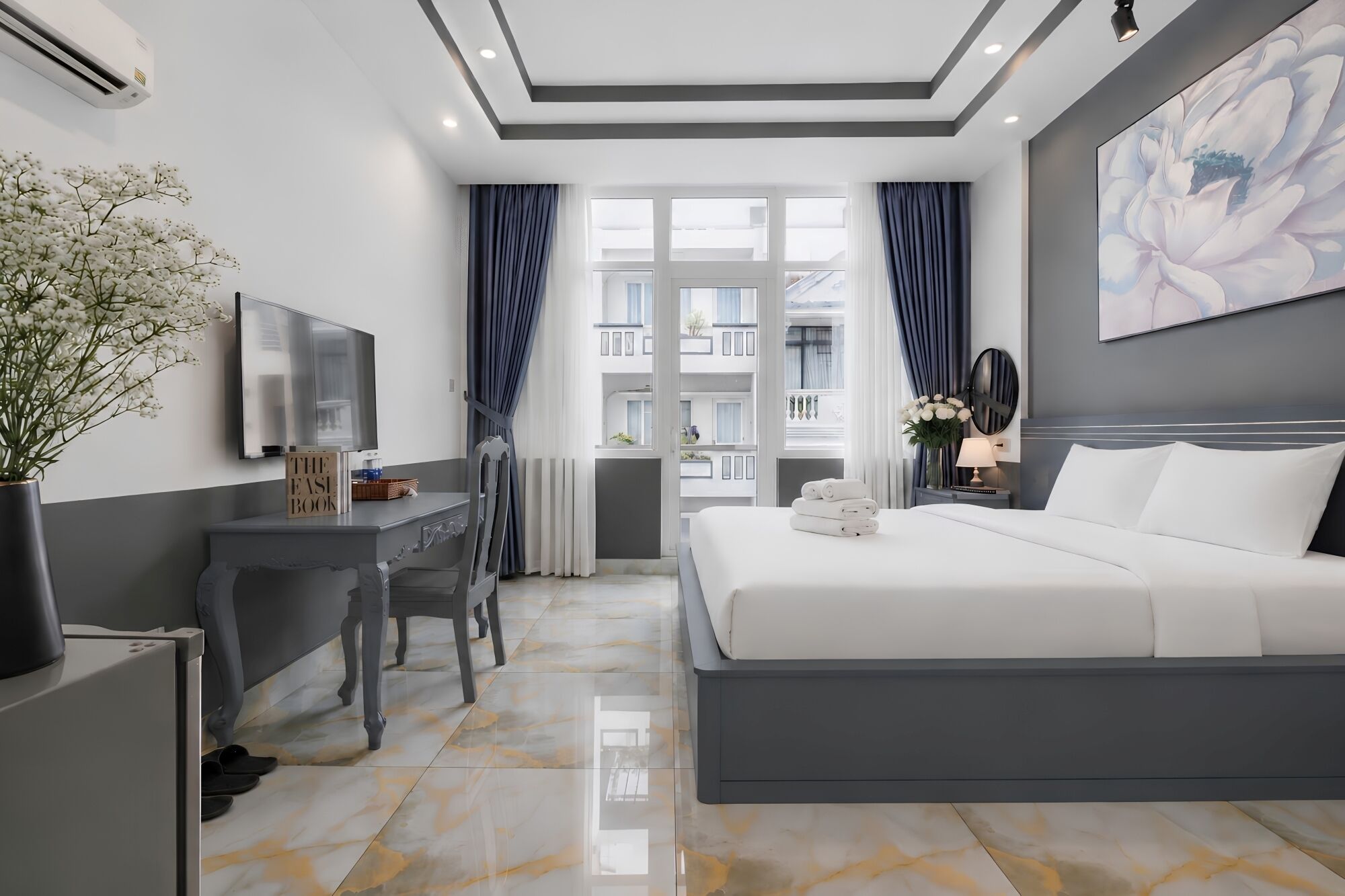 Deluxe Double or Twin Room, Balcony | Premium bedding, down duvets, minibar, desk