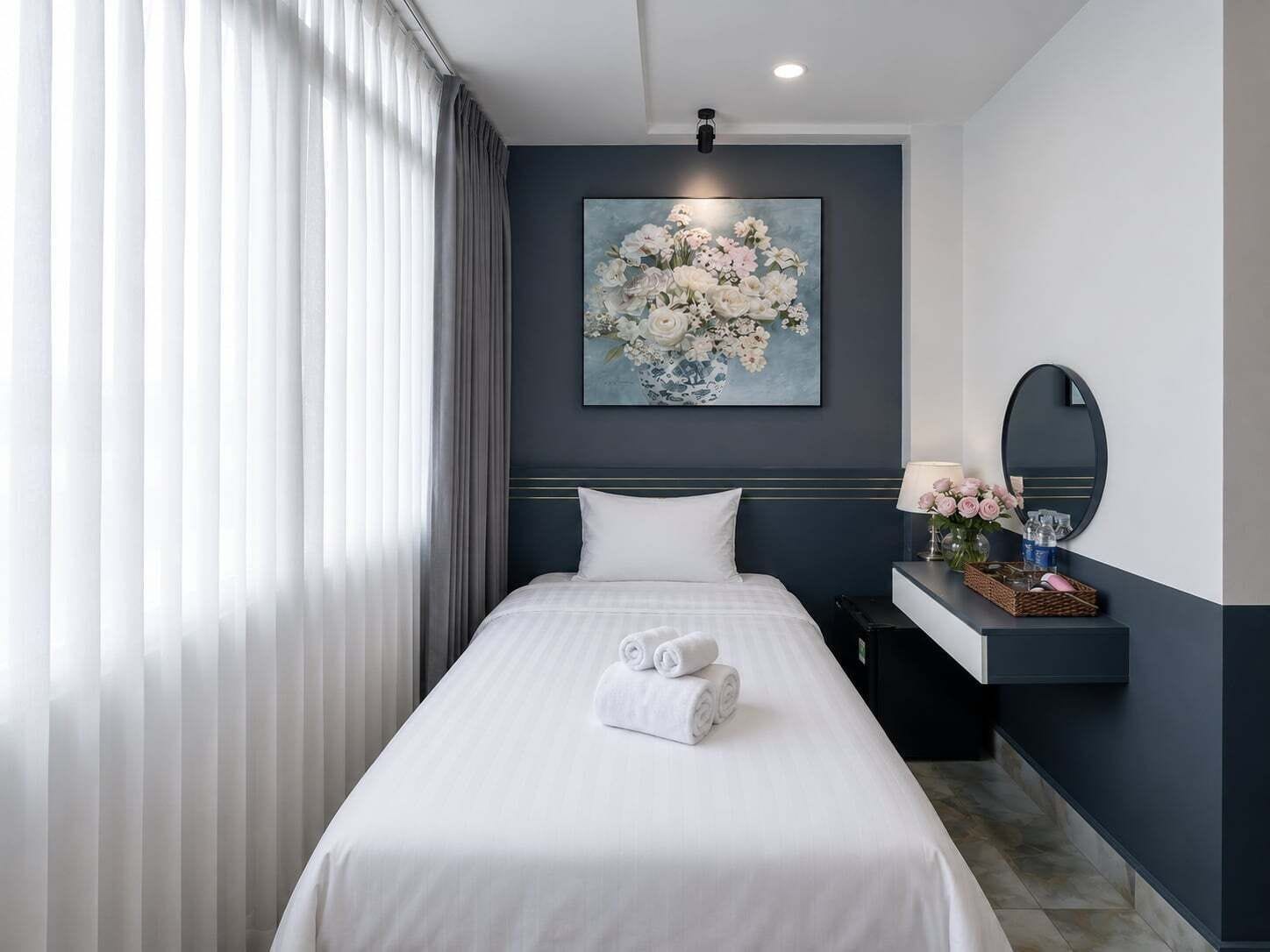 Standard Double Room Single Use | Premium bedding, down duvets, minibar, desk