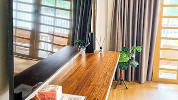 豪華客房, 陽台 (Terrace) | 起居區