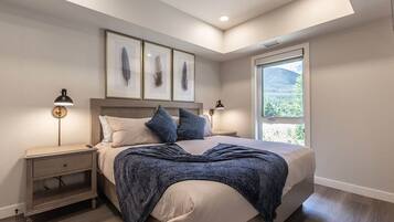 2 bedrooms, travel crib, WiFi, bed sheets