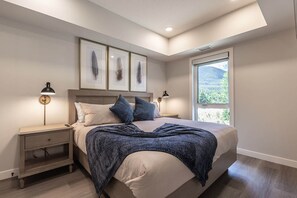 2 bedrooms, travel crib, WiFi, bed sheets