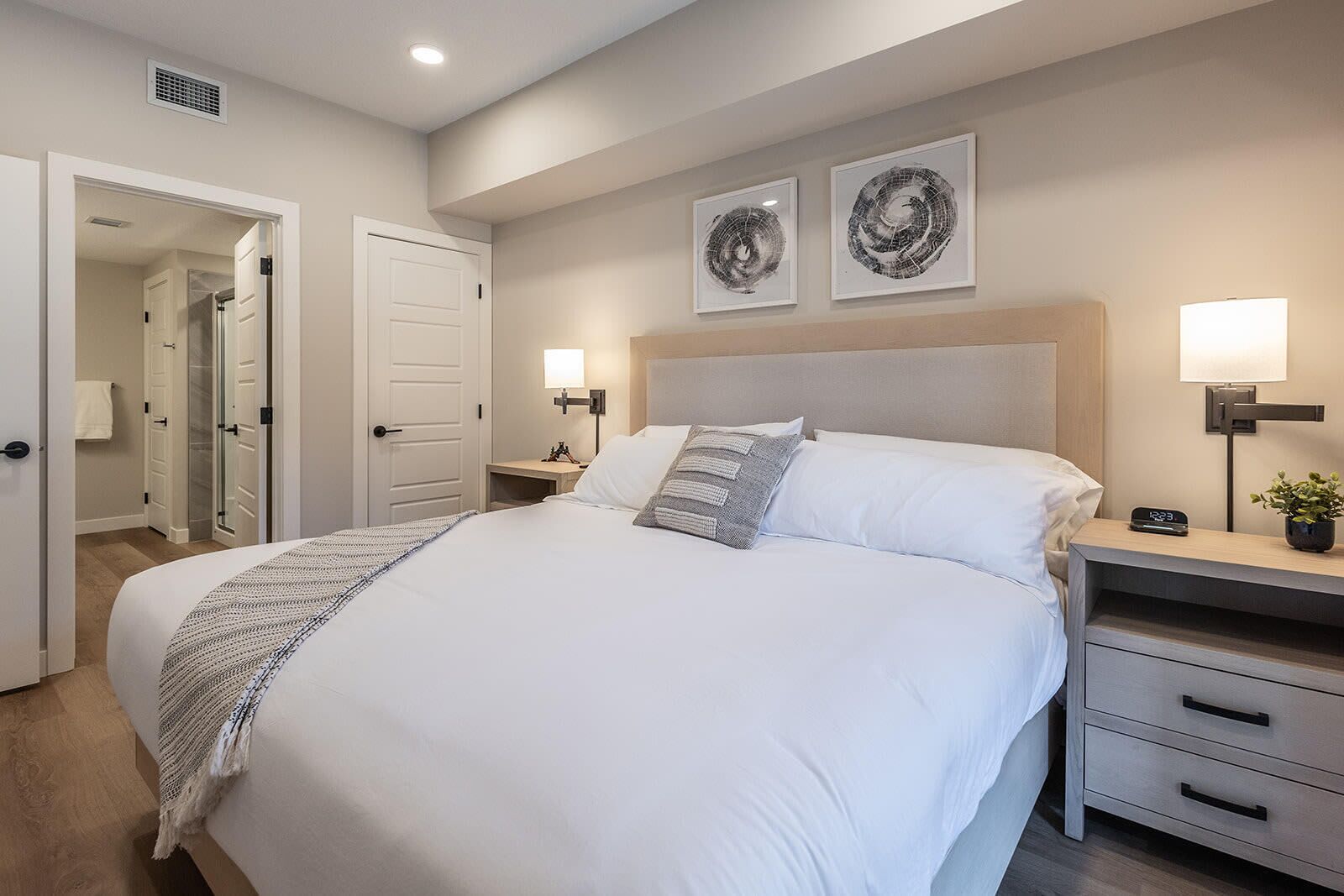 2 bedrooms, iron/ironing board, travel crib, WiFi