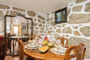 Dining - Casa Fonte de Pedra Gerês (Cova)
