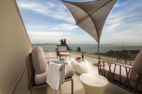 Luxury Villa, Sea View | Terrace/patio