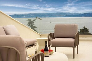 Vila superluxo, vista para o mar | Terraço/pátio