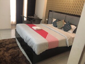 Superior Double Room, City View - Goroomgo Himalayan Guest House Solan (Solan)