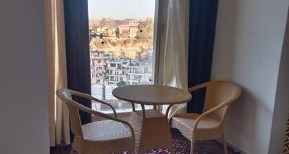 Goroomgo Himalayan Guest House Solan