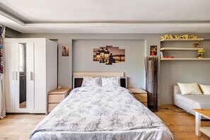 1 chambre, fer et planche à repasser, accès au Wi-Fi (inclus)