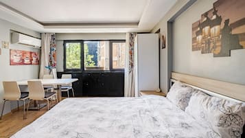 1 bedroom, iron/ironing board, WiFi (free), bed sheets