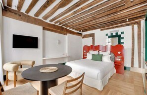 1 bedroom, travel cot, WiFi, bed sheets