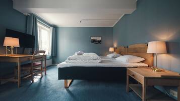 Dobbeltrom – deluxe | Skrivebord, skrivebord for bærbar PC og wi-fi (inkludert)