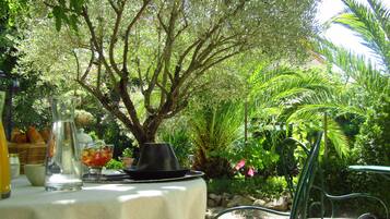 Bao gồm bữa sáng kiểu Âu hàng ngày