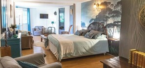 Suite Confort | Décoration personnalisée, ameublement personnalisé, Wi-Fi gratuit