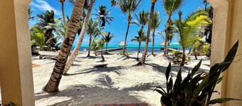Spacious 3BR Beachfront Condo, Pool