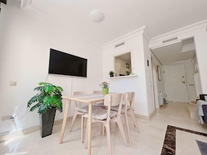 House | Dining