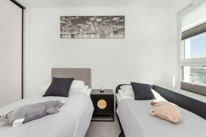 2 chambres, fer et planche à repasser, Wi-Fi, draps fournis