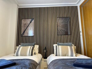 2 bedrooms, iron/ironing board, free WiFi, bed sheets - Golf Resort - Apartment - Sleeps4 - Pool - Parking (Torre-Pacheco)