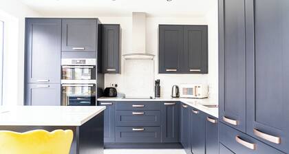 3 Bedroom 3.5 Bathroom House Chichester