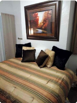 1 chambre, fer et planche à repasser, Wi-Fi, draps fournis