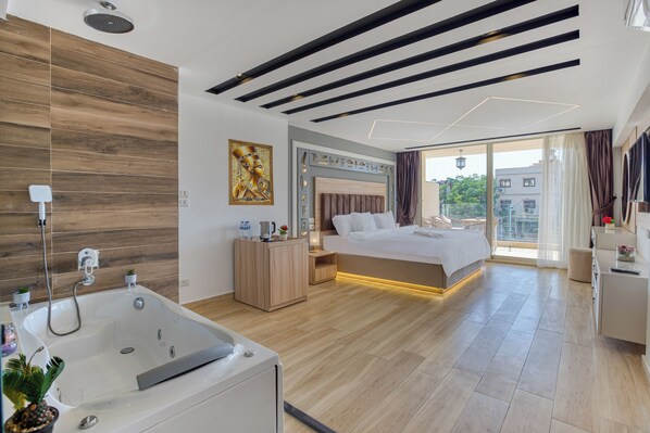 Romantic Suite, Balcony, Mountain View | 1 bedroom, in-room safe, desk, blackout drapes