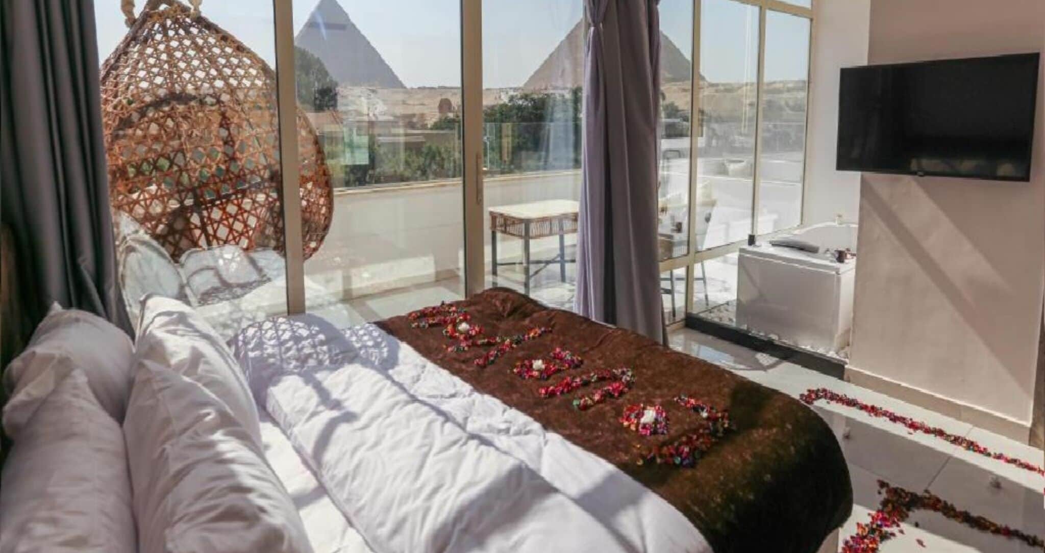 房內夾萬、書桌、遮光窗簾/窗簾、隔音