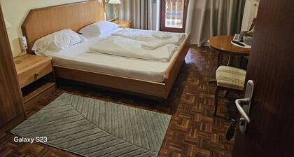 Etwas Älter Aber Fein