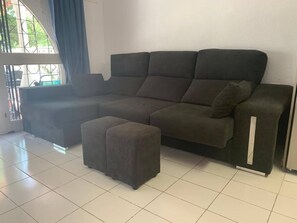 House | Living area - Stunning 3-story Traditional Spanish House (El Campello)