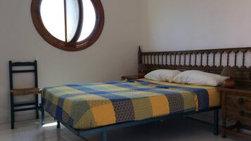 Casa | 3 dormitorios, tabla de planchar con plancha, wifi gratis y ropa de cama