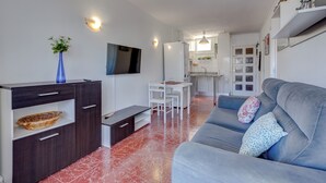 Apartment | Living area - Apto 111 El Dorado Playa las Americas (Arona)