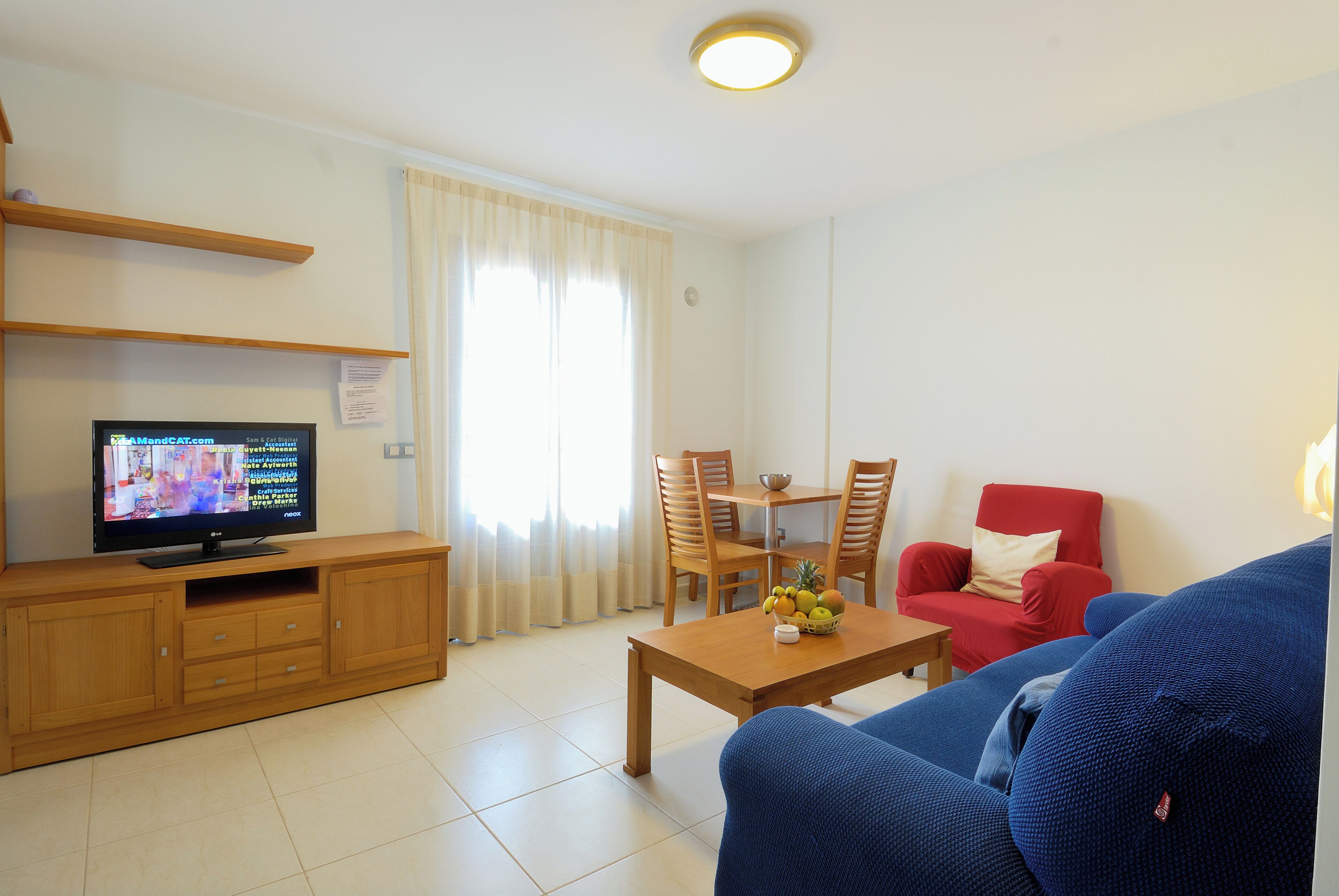 Apartamento | Zona de estar | Una televisión