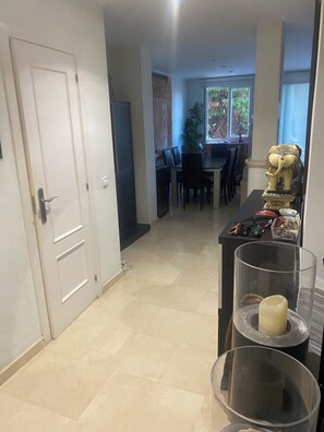 House | Bahagian dalam